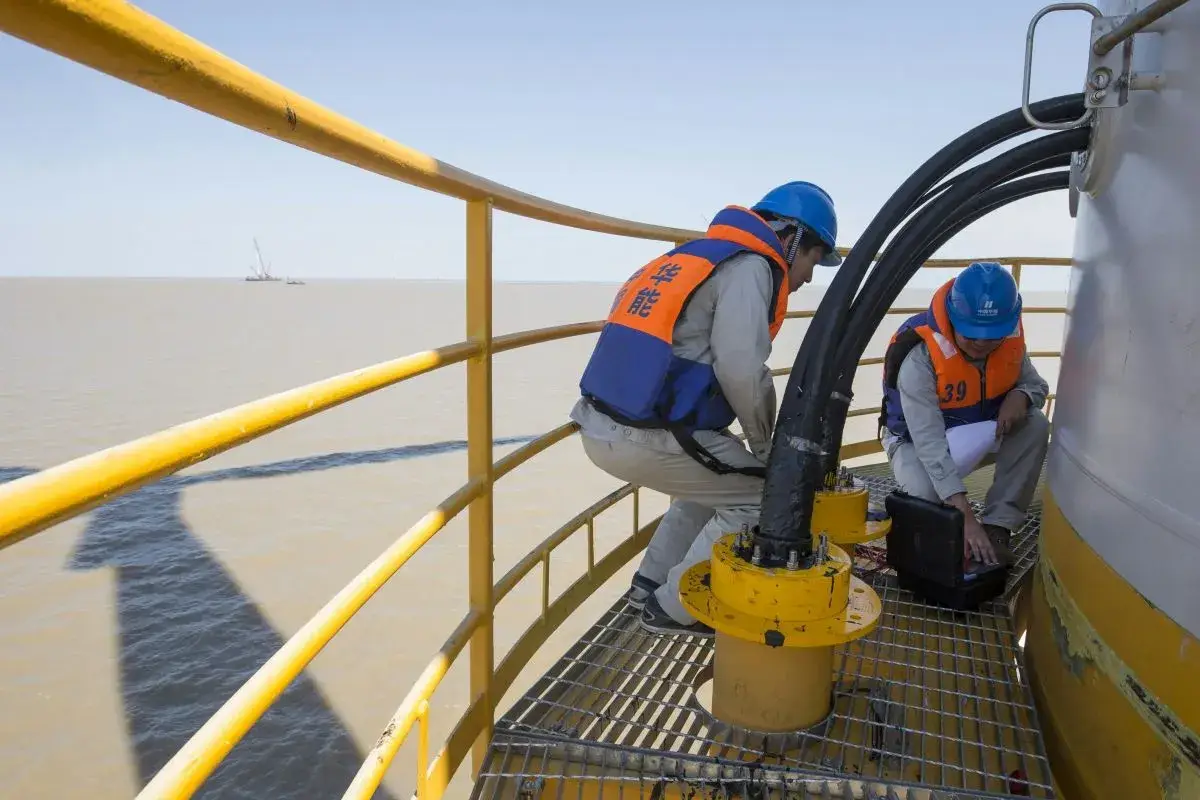wind turbine maintenance